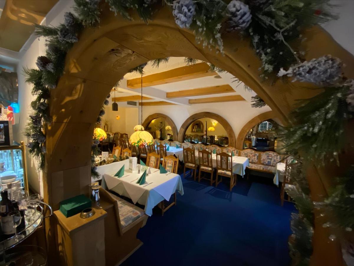 Hotel Friedenseiche Neukirchen-Vluyn Exteriör bild