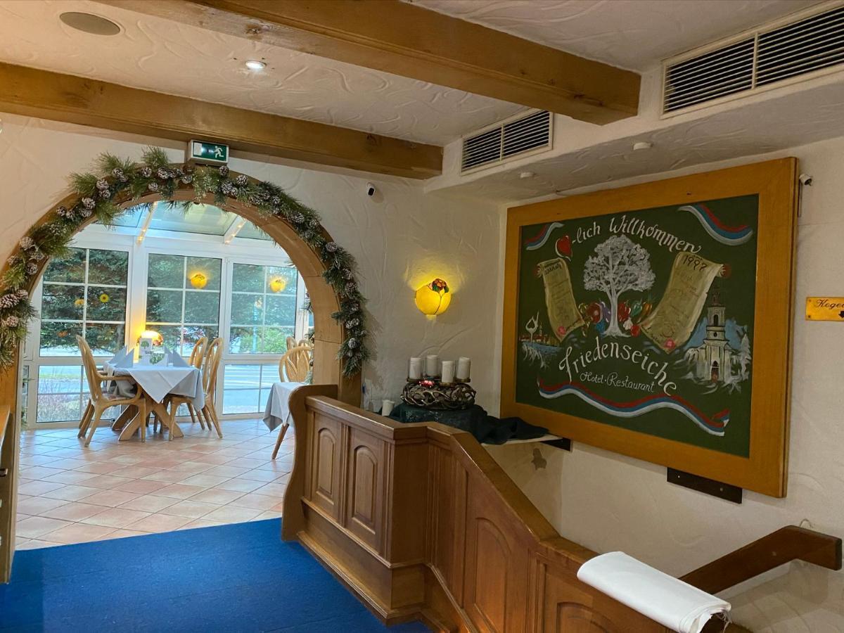 Hotel Friedenseiche Neukirchen-Vluyn Exteriör bild